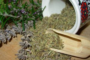 Homemade Herbes de Provence Spice Mix (Recipe)