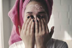 These Are the Ingredients to Avoid if You Have Acne