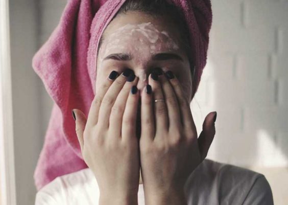 These Are the Ingredients to Avoid if You Have Acne
