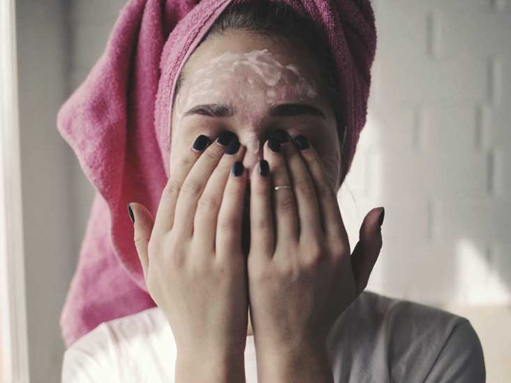 These Are the Ingredients to Avoid if You Have Acne